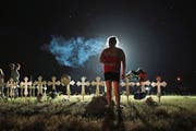 Gedenkstätte für die Opfer der Schiesserei im texanischen Sutherland Springs. Der Täter tötete dort im November letzten Jahres 26 Kirchgänger. (Bild: Scott Olson/Getty 6. November 2017)