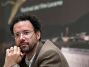 Carlo Chatrian, der künstlerische Leiter des Filmfestivals Locarno, hat drei Kinder und wohnt immer noch in einem Bergdorf im Aostatal. Ob das Gerücht, er werde künftig die Berlinale leiten, stimmt? (Bild: Keystone/LUKAS LEHMANN)
