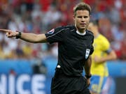 Felix Brych steht bei Schweiz gegen Serbien im Einsatz (Bild: KEYSTONE/EPA/OLIVER WEIKEN)