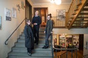 Das Rathaus für Kultur wurde initiiert von Sirkka Ammann (links), Maurin Gregorin und Maura Kressig. (Bild: Ralph Ribi)