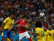 Alles mit rechten Dingen zugegangen: Steven Zuber verschafft sich Platz und erzielt gegen Brasilien das 1:1 (Bild: KEYSTONE/AP/DARKO VOJINOVIC)