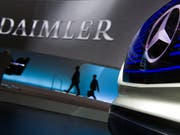 Diesel-Skandal: Anleger verklagen auch Daimler auf Schadenersatz. (Bild: KEYSTONE/dpa/SOEREN STACHE)