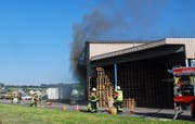 Der Brand ereignete sich in einer Gewerbehalle in Buttisholz. Bild: Luzerner Polizei
