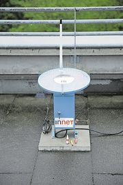 Der erste Hagelsensor wurde auf dem Dach der Universität Bern installiert. Bild: PD