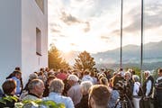 Das Naturschauspiel zog viele Interessierte an. (Bild: Izedin Arnautovic, 21. Juni 2018)
