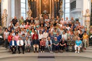 Der Gemeinschaftschor, zusammengesetzt aus dem Kirchenchor Buochs und dem Stiftschor Engelberg, der im kommenden Dezember 2018 das Mose-Oratorium aufführt. (Bild: PD)