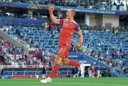 Erst mit 29 erhielt er einen Profivertrag: Hannes Halldorsson. (Bild: Matthias Hangst/Getty (Moskau, 16. Juni 2018)