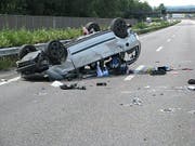 Medikamente können die Fahrfähigkeit beeinträchtigen, doch diese Gefahr wird laut der Beratungsstelle für Unfallverhütung (bfu) auf Schweizer Strassen oftmals unterschätzt. Eine neue Kampagne soll die Zahl der schweren Unfälle senken. (Bild: Keystone/KANTONSPOLIZEI AARGAU/HANDOUT)