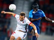 Elsad Zverotic (links) spielt in Zukunft für den FC Aarau in der Challenge League (Bild: KEYSTONE/VALENTIN FLAURAUD)