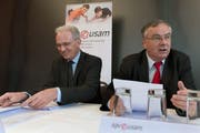 Vor einer Richtungswahl: Gewerbedirektor Hans-Ulrich Bigler (links) und Präsident Jean-François Rime (rechts) (Bild: Keystone/Lukas Lehmann)