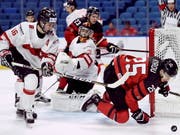 Nico Gross (Nummer 16) war im diesjährigen NHL-Draft der am höchsten gezogene Schweizer (Bild: KEYSTONE/The Canadian Press/NATHAN DENETTE)