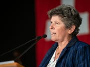 SVP-Nationalrätin Alice Glauser stiess an der SVP-Delegiertenversammlung vom Samstag erwartungsgemäss mit ihren Argumenten für Sozialversicherungsdetektive auf offene Ohren. (Bild: KEYSTONE/PATRICK HUERLIMANN)