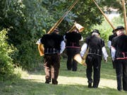 Das 62. Zentralschweizer Jodlerfest in Schötz ist zu Ende. Zehntausende erfreuten sich an den Darbietungen mit Jodeln, Fahnenschwingen sowie Alphorn- und Büchelblasen. (Bild: KEYSTONE/URS FLUEELER)