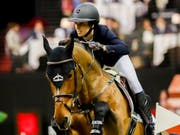 Janika Sprunger blieb auf ihrem Hengst Bacardi in Rotterdam makellos (Bild: KEYSTONE/CHRISTIAN MERZ)