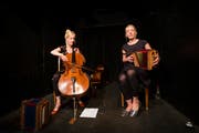 Spielten im «Fahrieté» auf dem Stadtluzerner Kulturhof «Hinter Musegg» auf: Evelyn und Kristina Brunner. (Bild: Manuela Jans-Koch, 23. Juni 2018)