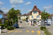 Die provisorische Bushaltestelle wird an der Schalkhusenstrasse realisiert. (Bild: Beat Lanzendorfer)