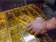 Mehr Gold exportiert als importiert: Die Schweiz erzielte im ersten Quartal 2018 vor allem wegen des Goldhandels ein höherer Leistungsbilanzüberschuss als in der Vorjahresperiode. (Bild: KEYSTONE/MARTIN RUETSCHI)