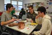 Im BIZ haben Schüler die Möglichkeit, sich über Berufsfelder zu informieren und eine Beratung in Anspruch zu nehmen. (Bild: ZVG)