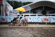 Am Open Air wird nicht mehr gebechert als an einem durchschnittlichen Dorffest. (Bild: Peer Füglistaller)