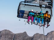 Die Titlis-Bahnen wollen dem zunehmenden Wettbewerb gemeinsam mit den Brunni-Bahnen entgegentreten. Die beiden Bahnbetreiber haben Gespräche über eine mögliche Fusion aufgenommen. (Bild: KEYSTONE/ALEXANDRA WEY)