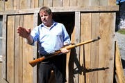 Hanspeter Müller Drossaart spielt den Amerika-Heimkehrer Arnold Murer. (Bilder: Romano Cuonz (Ballenberg, 6.Juni 2018))