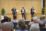 Die Präsidentin der Findungskommission, Sylvia Zwick, zwischen den beiden Kandidaten: Links Andreas Zuber, rechts Werner Scherer. (Bild: Mario Testa)
