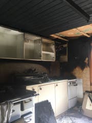 Die Küche gleicht nach dem Brand einem Schlachtfeld. (Bild: Kantonspolizei Uri, 27.06.2018)