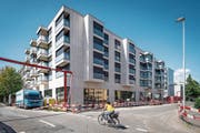 Die Baustelle «Gubelhof»: Hier plant das Hotelierehepaar Maria und Bardyhl Coli gemäss eines aktuellen Baugesuchs in Zukunft mehrere Appartements mit zugehörigem Café zu realisieren. Bild: Christian H. Hildebrand (Zug, 27. Juni 2018)