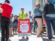 Letzte Chance für den Dialog: Sollte dies nicht geschehen, fassen die Westschweizer Redaktionen von Tamedia Kampfmassnahmen ins Auge, zum Beispiel auch einen Streik. (Bild: Keystone/PATRICK HUERLIMANN)