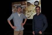 An der Filmpremiere von «Uri im Wandel»: Martin Wabel (links) und Reto Indergand. (Bild: Urs Hanhart, Altdorf, 28. Juni 2018)