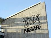 Nestlé setzt in Europa auf Fleisch von glücklichen Hühnern. (Bild: KEYSTONE/LAURENT GILLIERON)