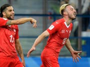 Josip Drmic und die Freude über ein ganz spezielles Tor (Bild: KEYSTONE/LAURENT GILLIERON)