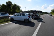 Die Unfallautos auf der A2 (Bild: Luzerner Polizei)