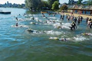 Startschuss zur ersten Seeüberquerung «swim4cleanwater» im Sommer 2016 in der Badi Ermatingen. (Bild: PD)