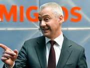 Zieht nach dem Gewinneinbruch im letzten Jahr eine Reorganisation in der Verwaltung durch: Der seit Januar amtierende Migros-Chef Fabrice Zumbrunnen. (Bild: KEYSTONE/WALTER BIERI)