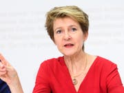 Bundesrätin Simonetta Sommaruga sagt, der verstärkte Schutz der Aussengrenzen dürfe nicht dazu führen, «dass Grenzen für Flüchtlinge geschlossen werden». (Bild: Keystone/ANTHONY ANEX)