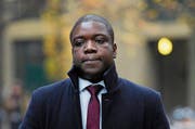 Kweku Adoboli vor einem Gerichtstermin. (Bild: Facundo Arrizabalaga/Keystone (London, 16. November 2012))
