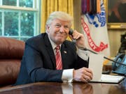 Ein US-Comedian ist laut eigenen Angaben mit einem gestellten Telefonat bis zu Präsident Donald Trump durchgedrungen. (Bild: KEYSTONE/EPA/MICHAEL REYNOLDS)