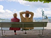 Das Leben geniessen, das möchten viele über 60 Jahre alte Schweizerinnen und Schweizer. (Bild: KEYSTONE/GAETAN BALLY)