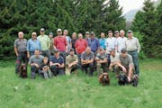 24 Jäger und Naturfreunde waren am Urschner Hegetag dabei und leisteten einen grossen Einsatz. (Bild: PD)