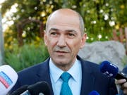 Oppositionsführer Janez Jansa gewinnt laut Umfragen Wahl in Slowenien. Im Fall einer Regierungsübernahme will er das kleine EU- und Nato-Land gegen Migranten hermetisch abriegeln. (Bild: Keystone/EPA/ANTONIO BAT)
