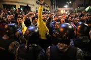 Demonstrierende Jordanier in der Hauptstadt Amman. (Andre Pain/EPA)