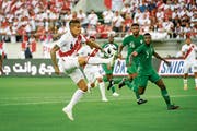 Paolo Guerrero (links) ist der Mann des Spiels. (Bild: Ralph Ribi)