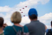 Nach den «Arbon Classics» im Mai zeigte sich die Patrouille Suisse am Samstag in Uzwil zum zweiten Mal in diesem Frühjahr am Ostschweizer Himmel. (Bild: Ralph Ribi)