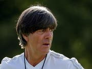 Rückendeckung vom Präsidium: Geht es nach dem DFB, bleibt Joachim Löw trotz der WM-Schmach Trainer des deutschen Nationalteams (Bild: KEYSTONE/EPA/YURI KOCHETKOV)