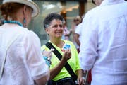 Rita Tresch ist seit Jahren die beste Rondellenverkäuferin am Luzerner Fest. (Bild: Jakob Ineichen, Luzern, 30. Juni 2018)