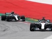 Das Mercedes-Duo mit Valtteri Bottas (vorne) und Lewis Hamilton steht in der ersten Startreihe (Bild: KEYSTONE/AP/RONALD ZAK)
