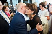   The Montana Hotel is the Hotel of the Year 2018/2019 - and so can be celebrated. Many celebrities from all over Switzerland are invited. Here: Director Fritz Erni with Federal Councilor Doris Leuthard. (Image: Jakob Ineichen, Lucerne, June 30, 2018) 