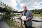 Heinz Aeschlimann an der Reuss in Luzern. (Bild: Dominik Wunderli, 28. Juni 2018)
