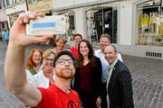 Die acht Thurgauer SP-Politiker, die zur Zeit das Präsidium in einem politischen Gremium inne haben. (Bild: Donato Caspari)